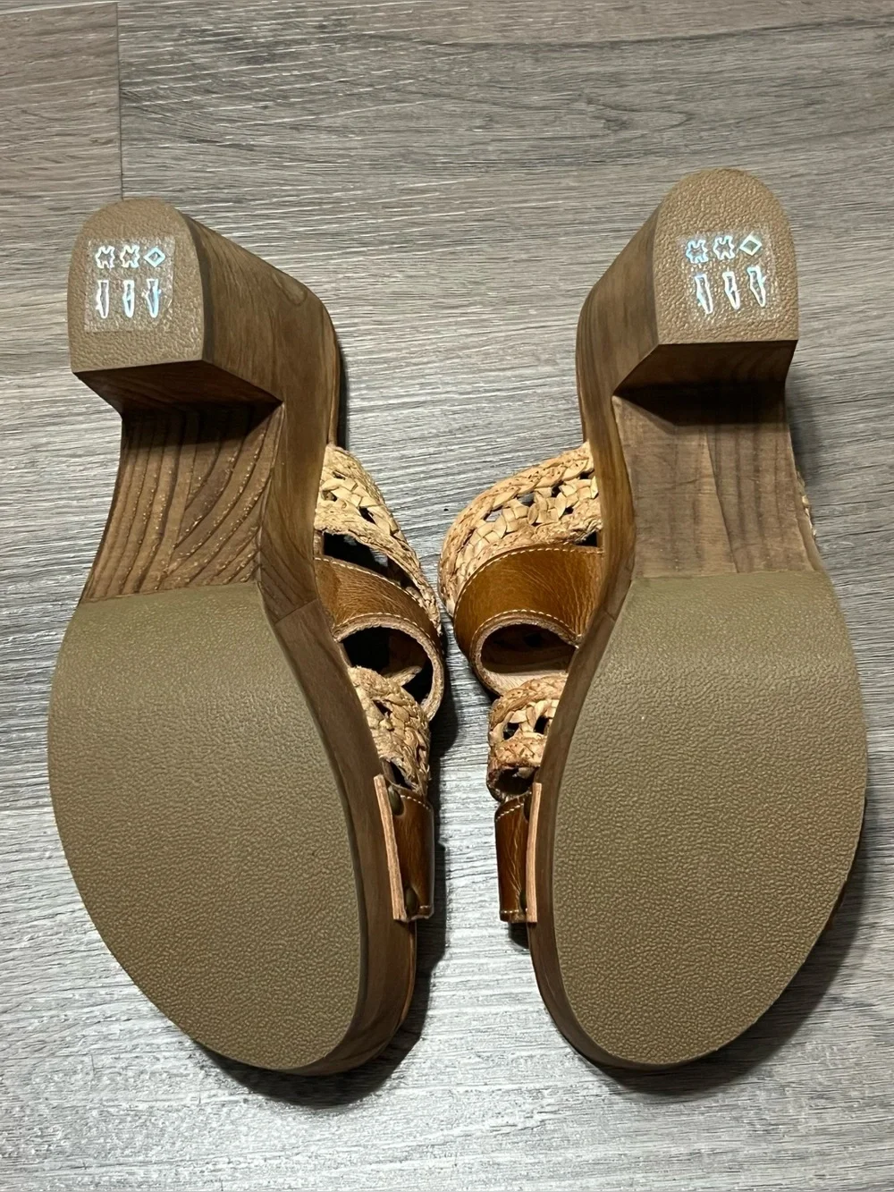 Bed Stu Women’s 9.5 Crystal Platform Slide Sandals Tan Rustic Bone Wooden Chunky